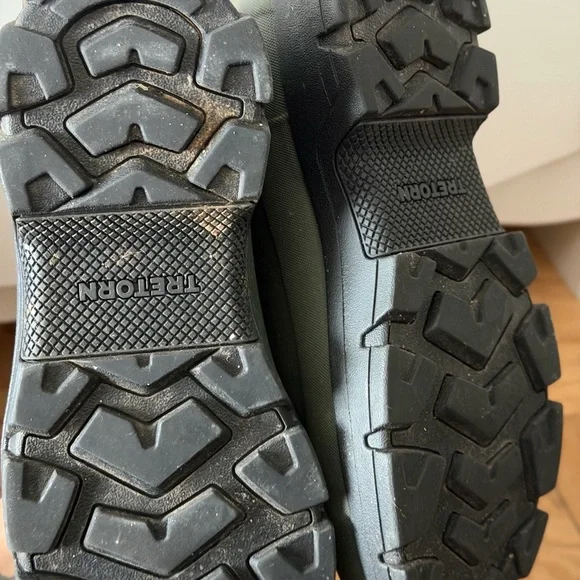 Tretorn Olive Waterproof Boots. READ - Picture 3 of 6